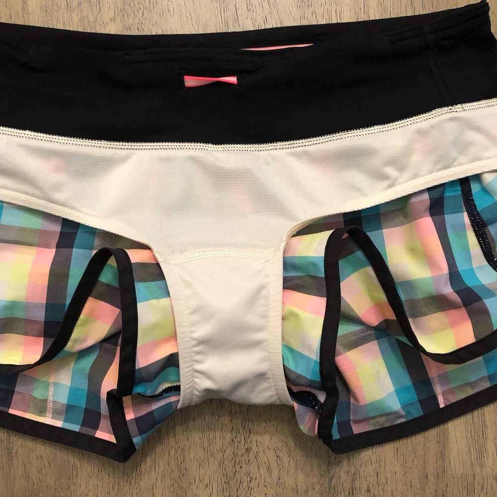 Lululemon | Plaid Speed Up Shorts - Picture 7 of 8